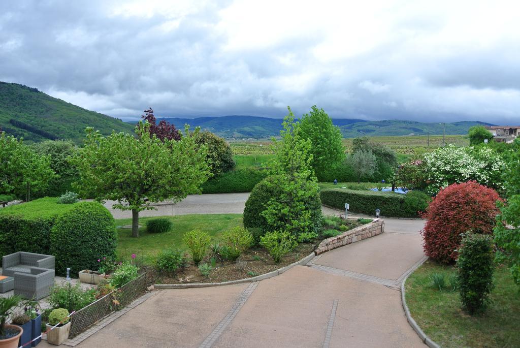 Hotel Des Vignes Juliénas Exterior foto